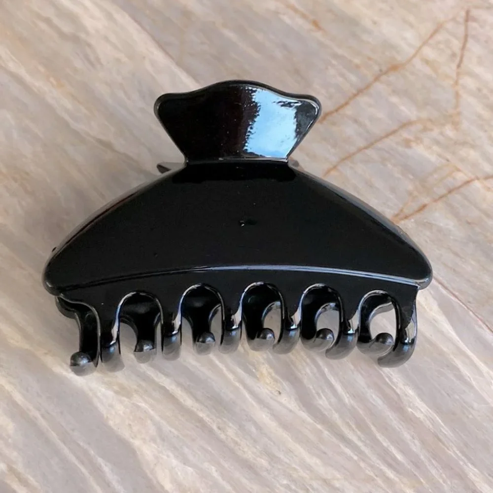 Hair Claw Clips for Women Basic Simple Black Plastic Hair Pin Japanese Girl Crab